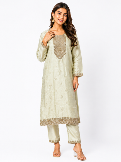 LIBA Women's Ivory Embroidered Straight Kurti